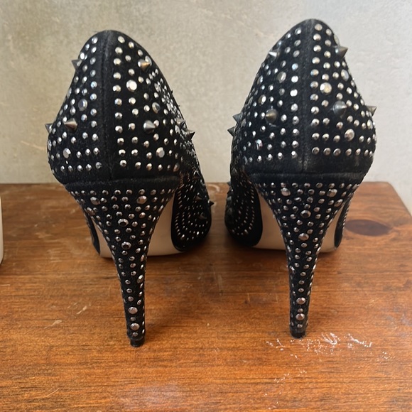 Sexy studded faux suede stiletto - Picture 6 of 6